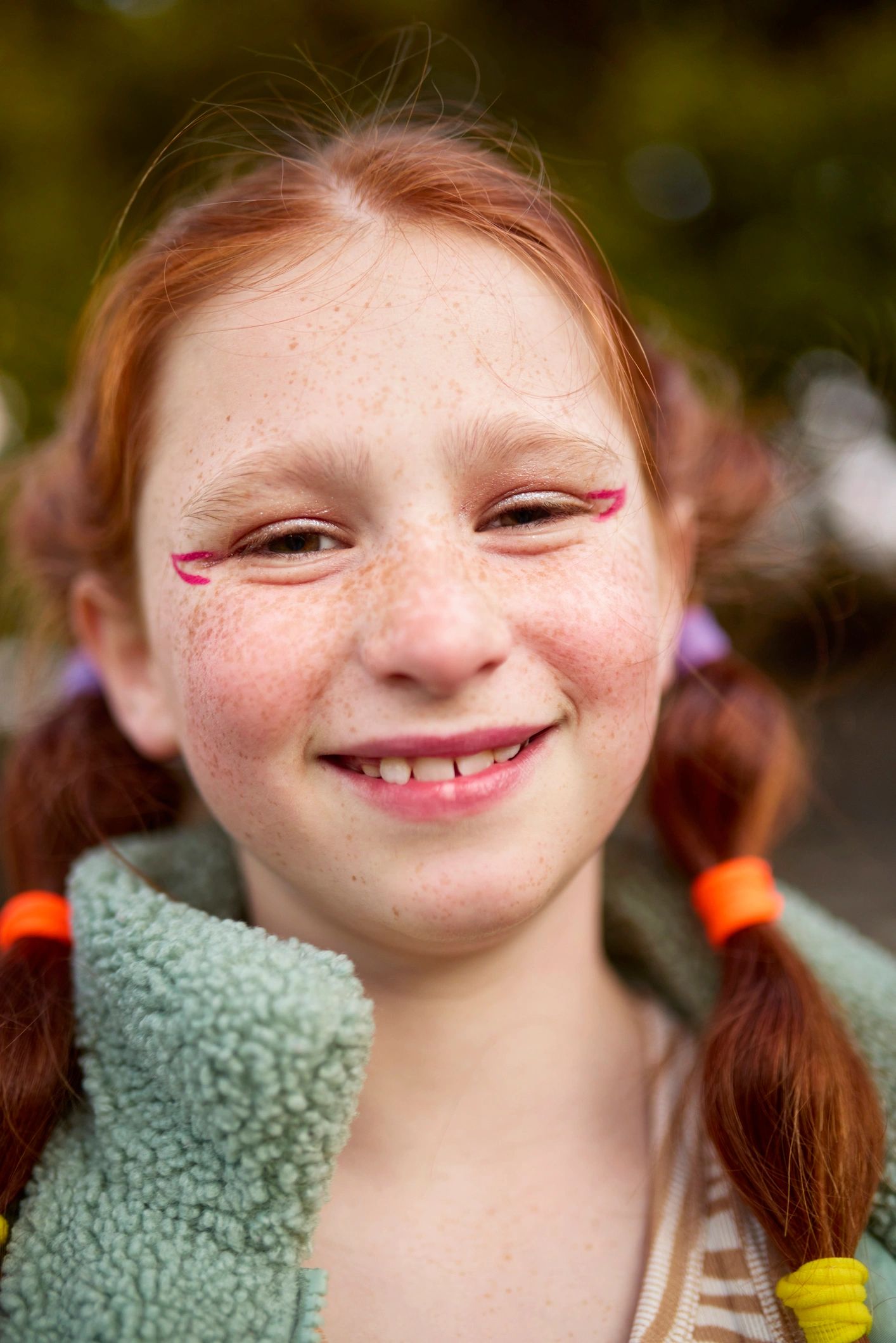 girls hair accessories playful style